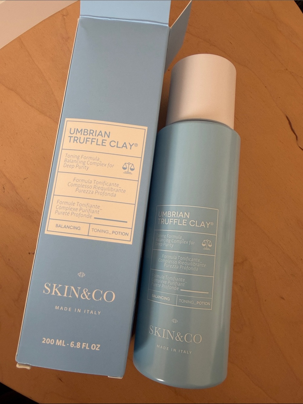 Skin&Co Light Blue Umbria Truffle Clay Toner — Balancing Facial Tonic